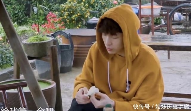 风干牛肉 未播:张艺兴给杨紫拿零食,杨紫一句“我也很喜欢你”,他乐开花