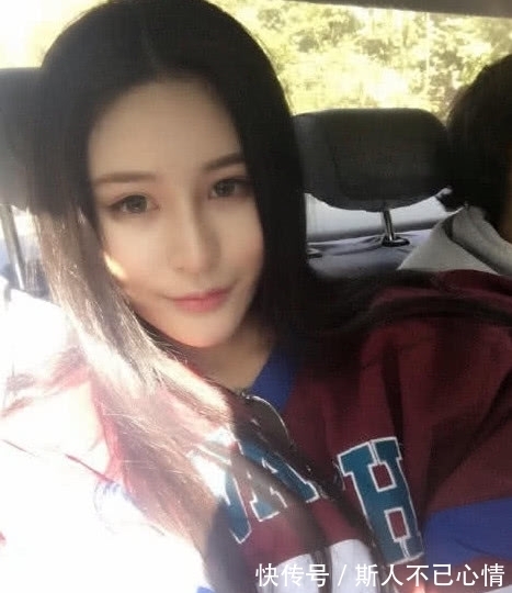 变形计里杨馥宇回村探望爸爸，谁注意到她的动作，网友：亲爸泪奔