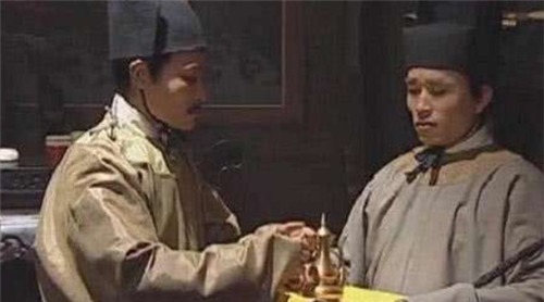 弟弟|皇帝给弟弟敬毒酒,祝你活到千岁!弟弟智答一句话,才躲过一劫