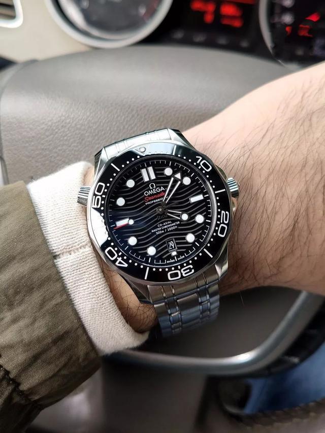 潜水|仪表不凡说表:最具“性价比”的豪华型潜水腕表——欧米茄海马300