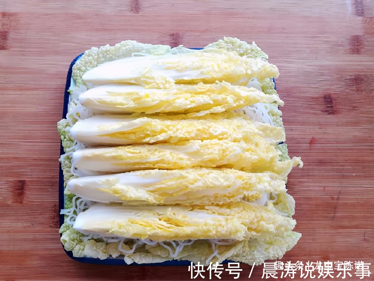 炒菜|三伏天炒菜不如蒸菜,加点蒜蓉加点它,清爽开胃,太美味了