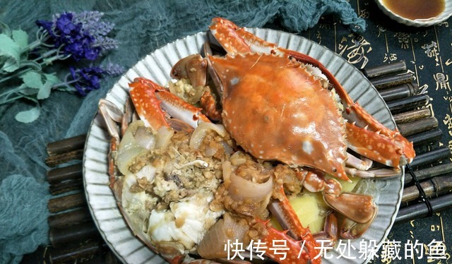 家常粉丝梭子蟹,加上蒜泥味道更好,原汁原味的鲜美!