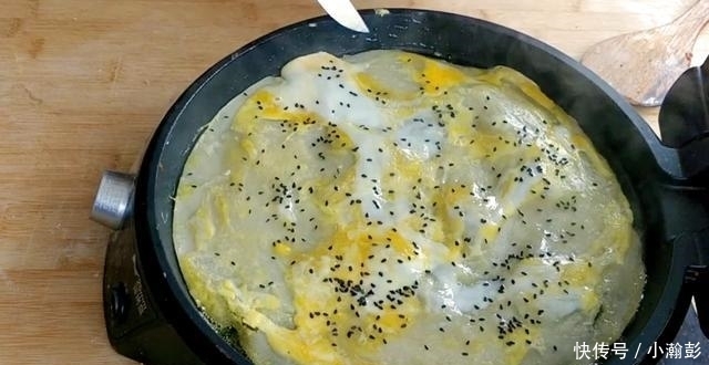 十分钟快手做煎饼果子,外韧内酥,卫生划算,不输小吃摊