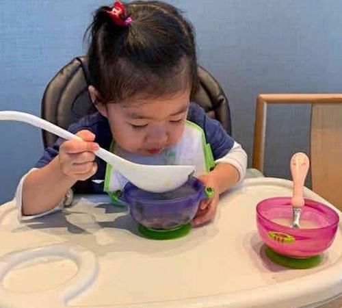 孩子不爱长个，可能是在饮食方面遇到了“身高克星”，家长快自查