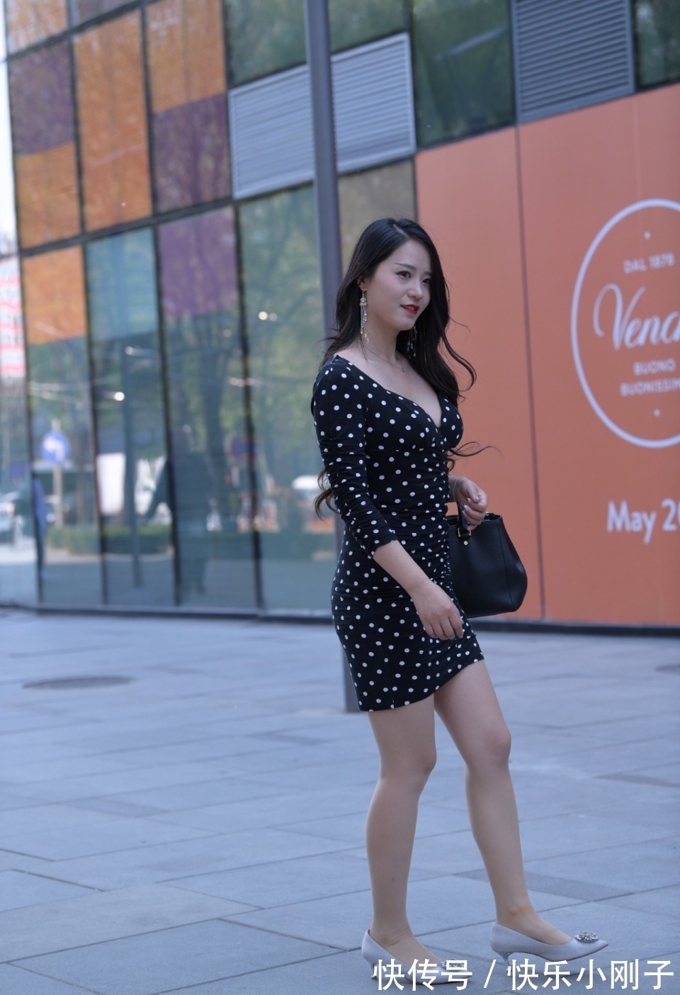 连衣裙 成熟女性的品味就是好,即使简单的连衣裙,也照样穿出高级感!