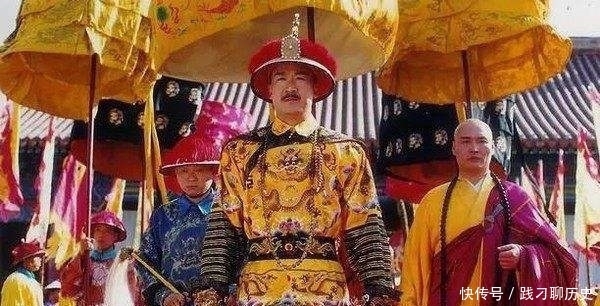 法国间谍用一瓶葡萄酒贿赂康熙,盗走一项重要技术让中国损失千亿