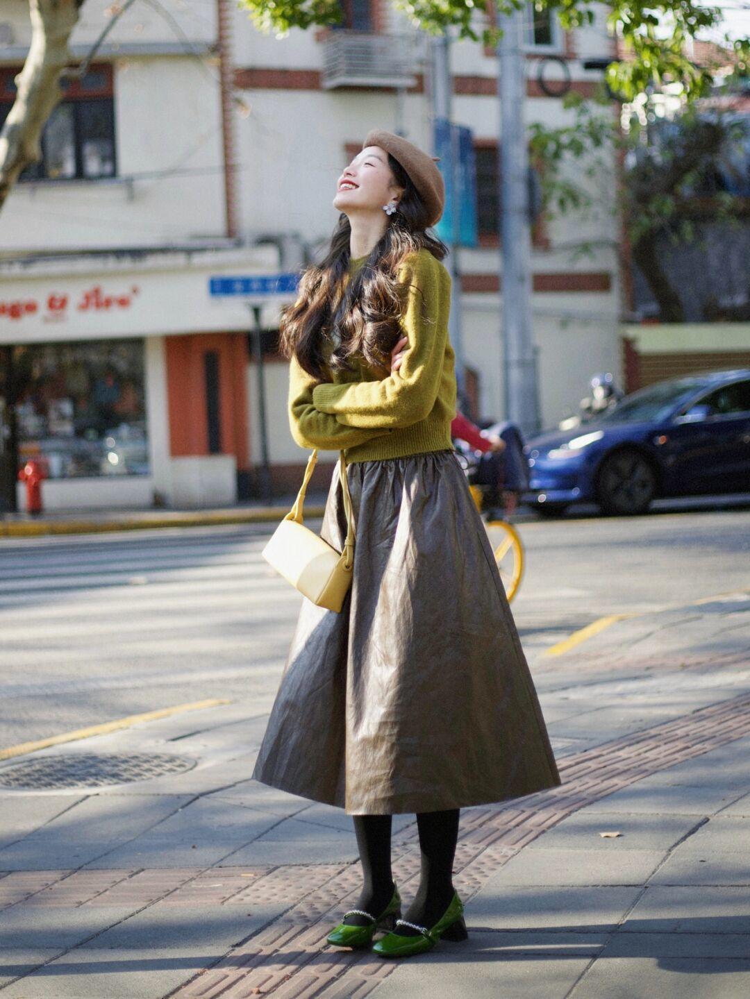 更上一层楼 “毛衣”怎么穿出时尚感?看看这些搭配造型,保暖温柔又显瘦