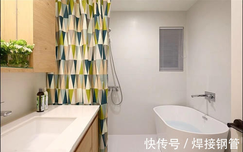客厅|砸掉一堵隔断墙，将客厅扩充到两倍大，功能却多出好几倍，太实用
