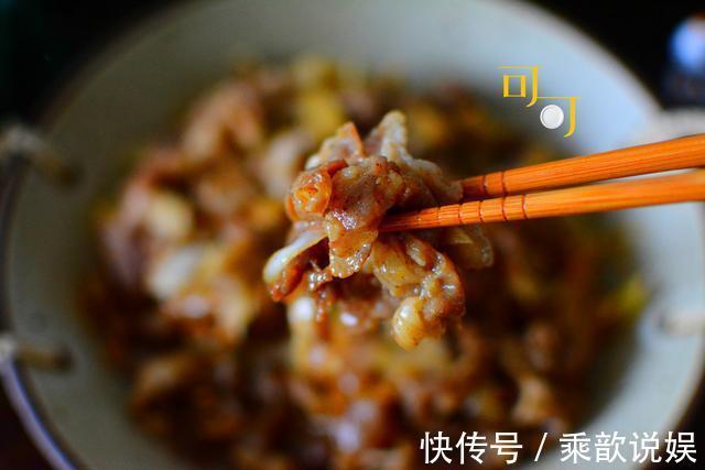 3分钟做一道葱爆羊肉，不腥不膻，吃完了这一盘得下半年再吃了