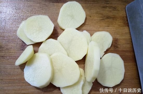 苹果|它是宿便“最强天敌”,维生素比苹果高,只要5块就能炒一大盘