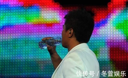 温开水|起床空腹喝水养生吗?直言:3点没注意,喝了反而找病