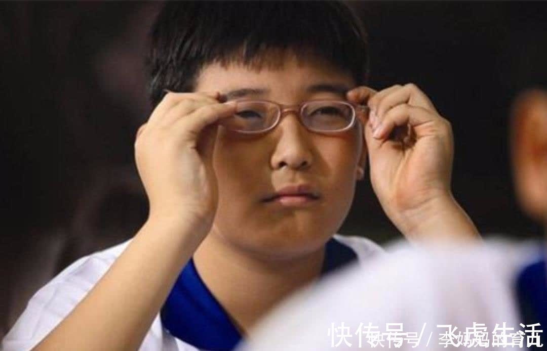 近视|孩子近视后,不给戴眼镜会有什么后果?眼科专家说出:正确答案