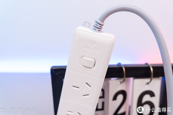 蘑菇|蘑菇玩家居 篇十六:想装空调却没预留插座?公牛10A转16A定制延长插座可解