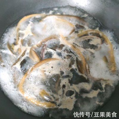  好吃到流泪的「响油鳝糊」，连吃三天都不够