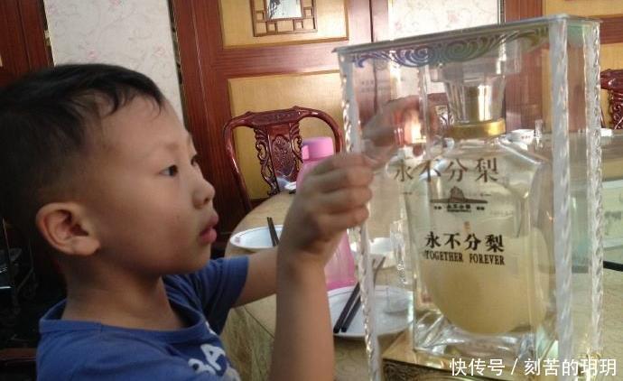 五糧液永不分梨,整個梨是咋放進去的!看了流程,網友大漲見識