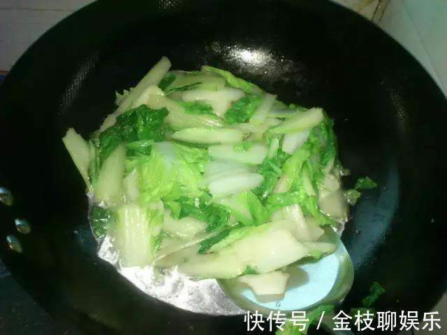 原来炒菜加水都加错了!做菜几十年了,才发现这些秘密