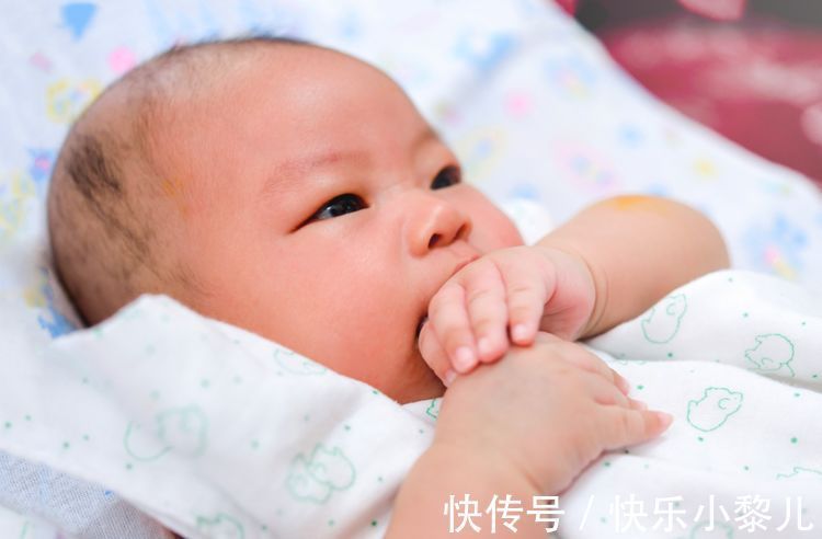 孩子|宝宝在周岁前,大运动发育会经历“分水岭”,家长要提前做好准备