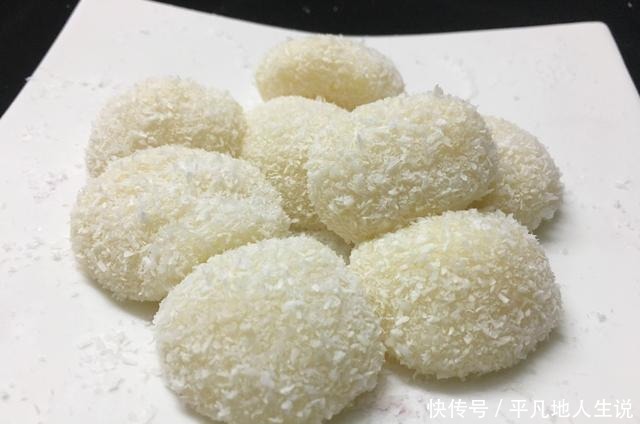 这个真的是我做过最简单的甜点,满满的椰香,又Q又弹