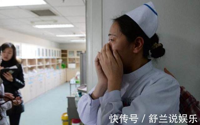 小欢|孕妇宫口开八指,丈夫拦着不让进产房,撩起裤腿,医生热泪盈眶