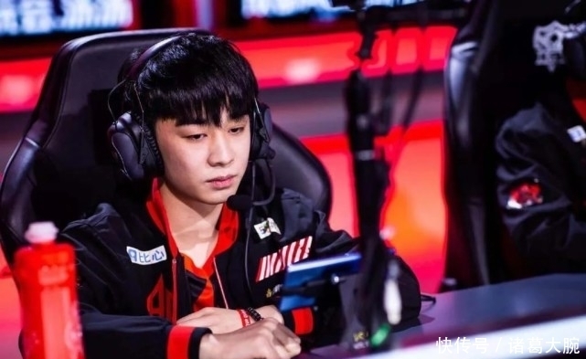 Awoke担任AG超玩会主教练一职,玩家喊话: