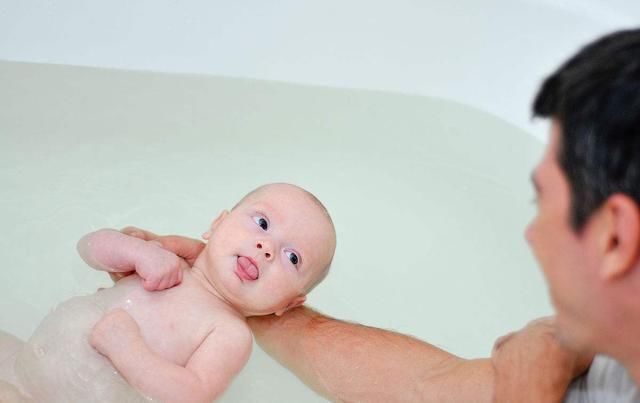 男孩|男孩性早熟危害大 这3个习惯易导致性早熟 做父母的不能大意了