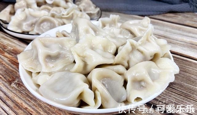 牛肉饺子这样调馅太好吃了,再贵也要吃,做法简单味道鲜香,解馋