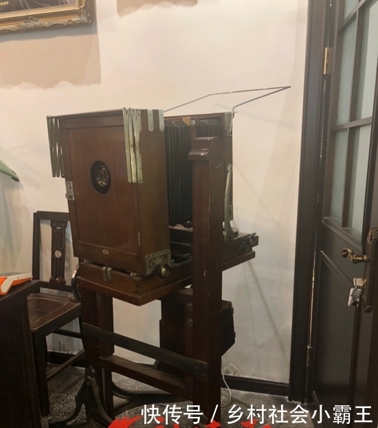 济南有个老照相馆 营业88年从未换址 不少明星、名人曾在此留影