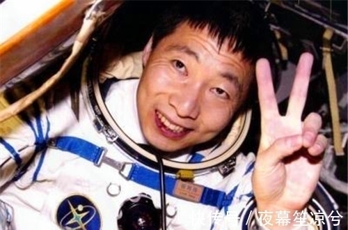 月球@长城真的能从太空当中看到吗?别再被小说骗了,杨利伟说出了答案