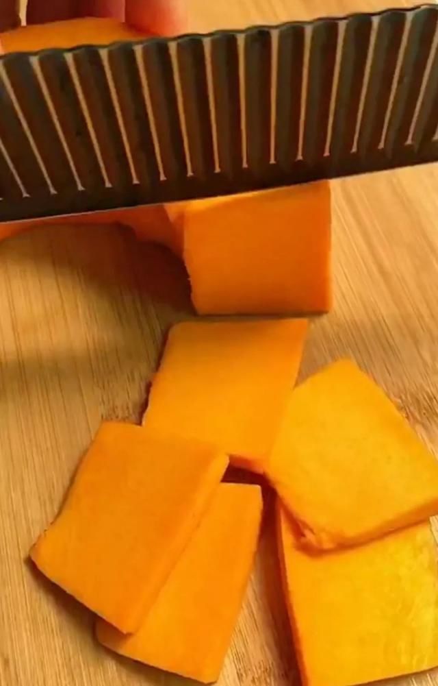 家庭小吃制作,外酥里糯的南瓜饼,美味的一款