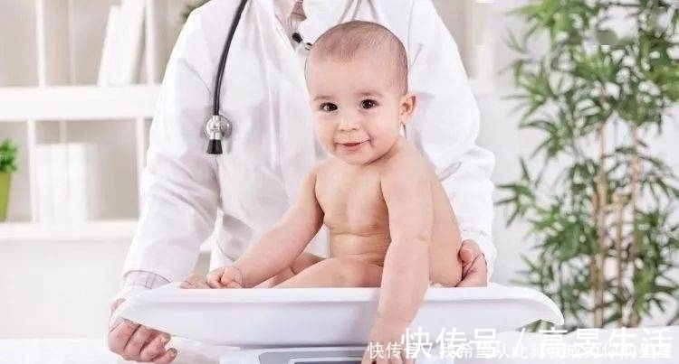 宝宝|孩子弯腰驼背,多半是因为家长这些行为,甚至影响将来身高