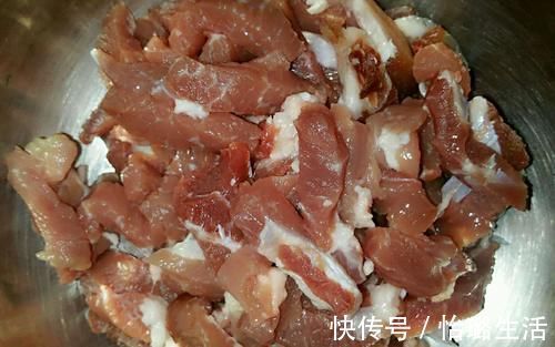 一道菜|炸酥肉,每年过年我家必不可少的一道菜,因为太好吃了!