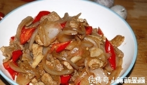 猪肉|洋葱和它是绝配,每周必做一次给孩子吃,鲜嫩美味,做法超简单