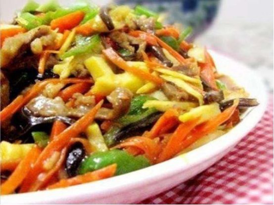 看着简单味道却不一般的几道家常美食，味道香浓很下饭，特别好吃