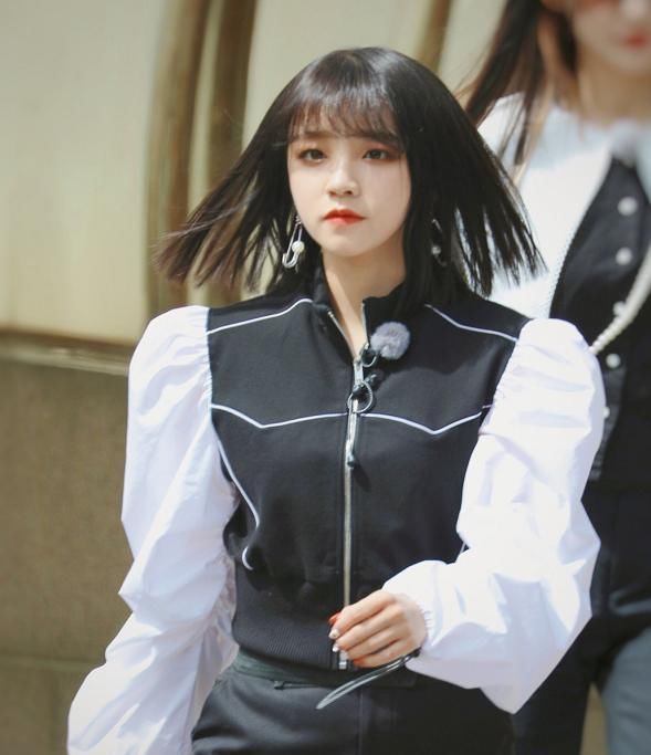 宋雨琦刚回归《奔跑吧》时,谁注意她对姚导说了啥?我没听错吧