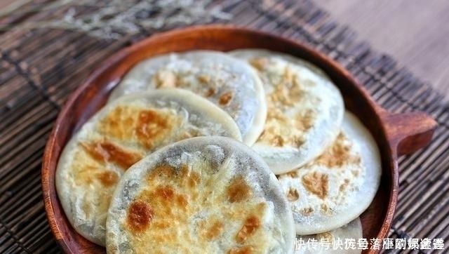 老公做了早餐鸡蛋饼,这么美味的小饼,天天都吃不腻