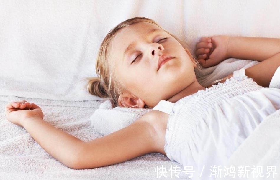 小伟|学习与身体哪个更重要医生起床太早,小心长不高!