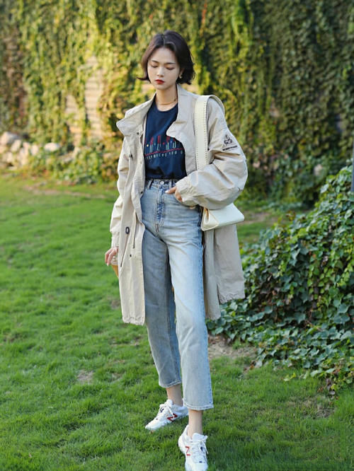 卫衣怎么穿好看？重点在下装搭配上，土肥圆和女神在你一念之间