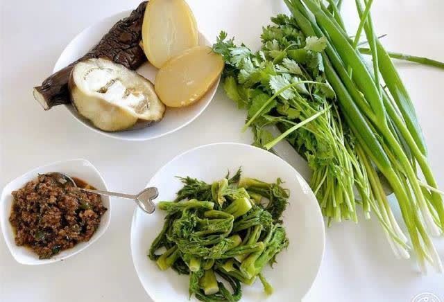 红蘑|看了佟大为的晒餐,网友们赞叹不已:这东北风味,咋那么想吃呢?