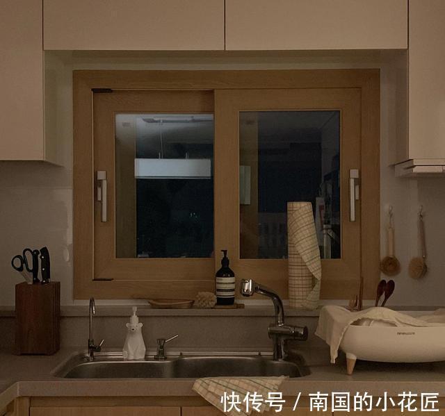 亲子|一家4口的幸福生活:83㎡全屋奶油色,客厅当亲子区都为孩子考虑
