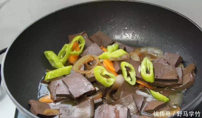 洋葱和此物一起炒,每天炒一盘,气血足了,软化血管,血管通畅了