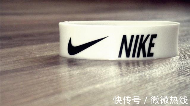 平价 校园“攀比风”盛行,身穿统一平价校服,却踩着天价名牌球鞋!
