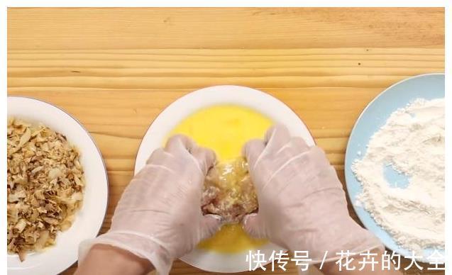 萝卜|起司炸猪排独门秘诀！“柴鱼片当炸粉”无敌酥脆香