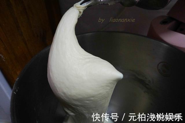 面包|我把面包做成了大饼，女儿却说特别好吃，早餐吃了两大块