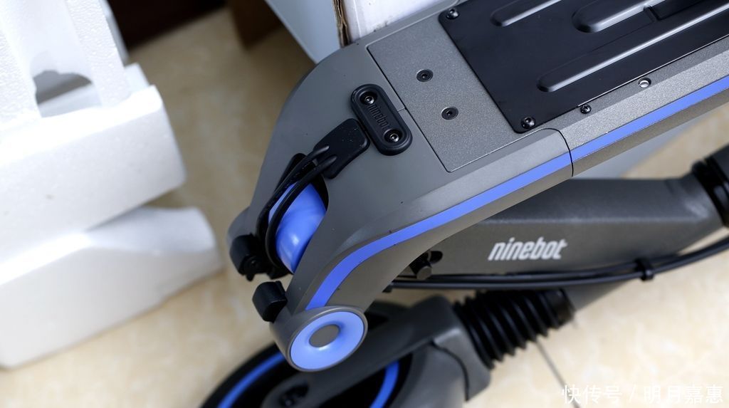 车把|女儿的暑假礼物，性能和安全都在线九号儿童电动滑板车E10体验