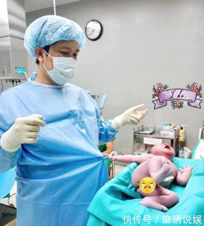 宝宝|宝宝拽住产科医生不撒手,众人看后笑喷,网友小家伙脾气还挺大