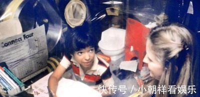 父母|泡泡男孩:生活在隔离罩中12年,临死前才第一次触碰到妈妈