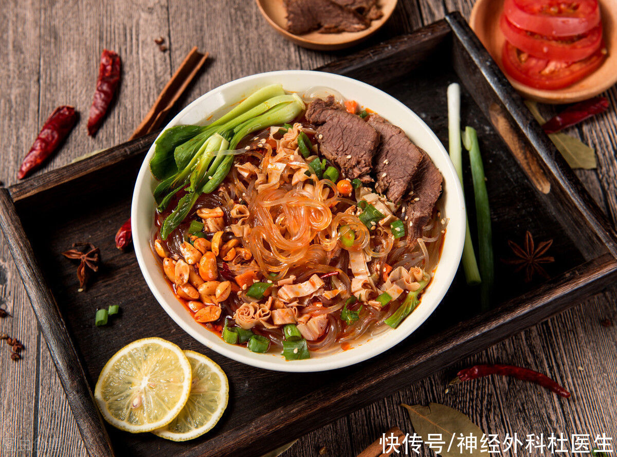 习惯|年轻人已成为高血压的主力军,4个习惯不纠正,再多降压药也没用