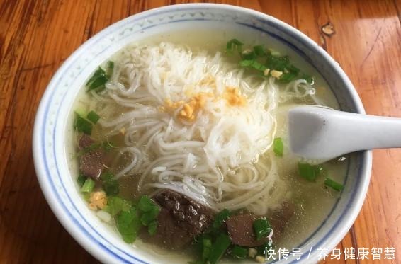 不怕店小就怕汤好,凭桐坑鹅肉粿条汤,白塔这家老店开了40年