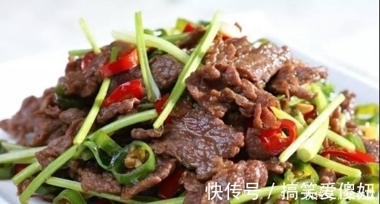 50多岁老伙夫：不管炒什么肉，下锅前加这一样，肉嫩汁多口感好