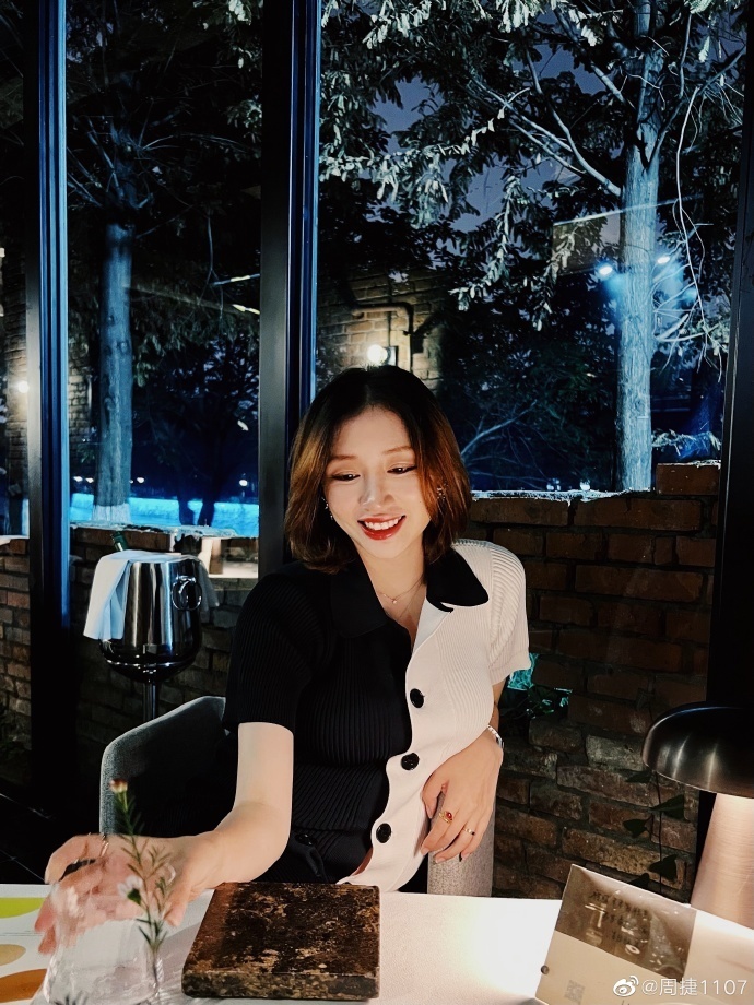 别墅|恭喜!1米58奥运5金王将迎二胎,妻子高挑美艳,豪华别墅内景曝光